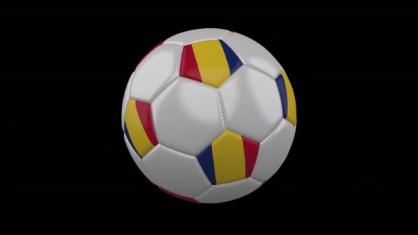 Bola de futebol com bandeira Roménia, loop alfa — Vídeo de Stock