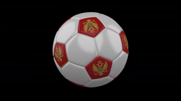 Μπάλα ποδοσφαίρου με σημαία Μαυροβούνιο, βρόχο άλφα — Αρχείο Βίντεο