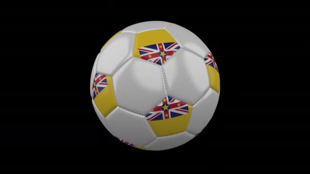 Pallone da calcio con bandiera Niue, 4k con alfa, anello — Video Stock