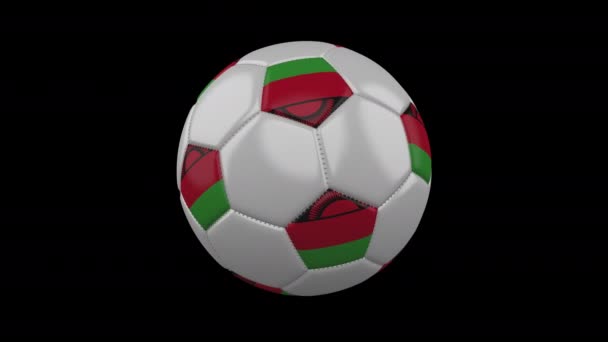Balón de fútbol con bandera Malawi loop 4k con alfa — Vídeo de stock