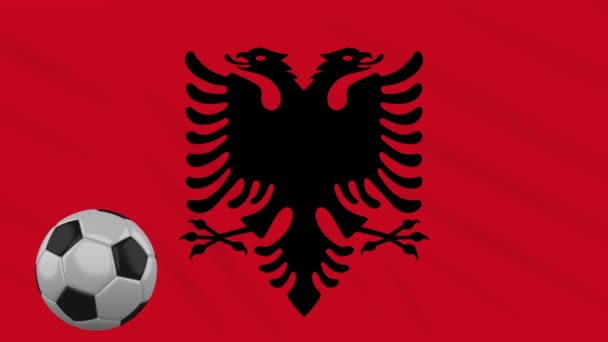 Vlag van Albanië zwaaiende en voetbal draait, lus — Stockvideo