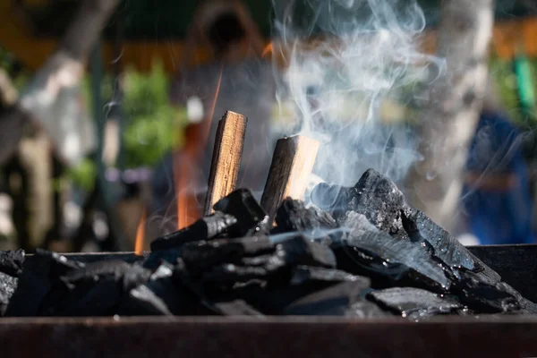 Charcoal Burns Grill Camping — Stock Photo, Image