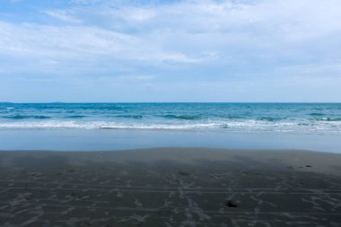 Sessiz plaj 19 olay sonrası insanlar evlerini karantinaya almak zorunda kalıyor.