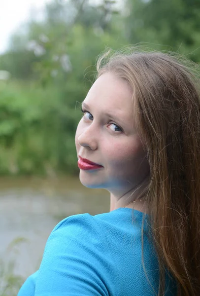 Mujer Retrato Joven Hermoso Belleza Verano Naturaleza Cara Cabello Feliz —  Fotos de Stock