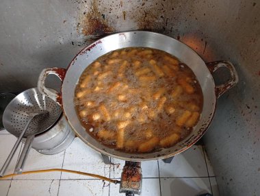 Sıcak tavada kızartılmış