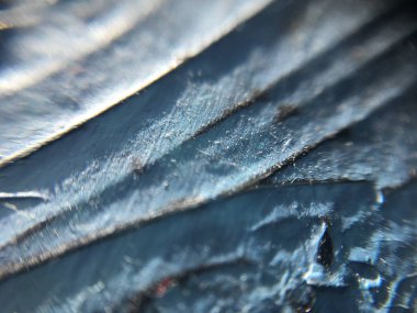 Indigo derin evrenin karanlık gece. Koyu mavi arka plan ile doğal indigo boya dokular. Parlak işaretler, afiş ve diğer tasarım çalışmaları için şaşırtıcı her gece zemin.