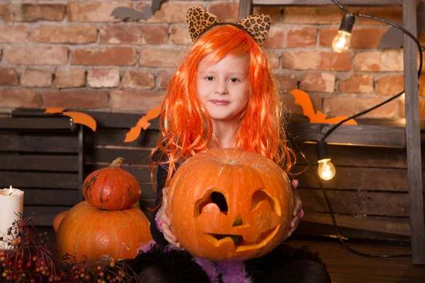 Veselá Malá Čarodějnice Halloweenu — Stock fotografie