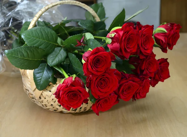 Rosa Vermelha Composição Com Rosas Vermelhas Para Feriado Aniversário Dia — Fotografia de Stock