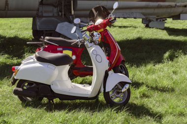 küçük çocuk motosiklet