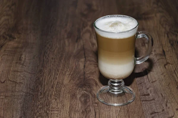 Caffè in una bella tazza di vetro — Foto Stock