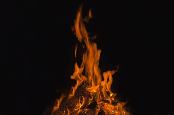 Rote Flamme Mit Kohlen Ein Brennender Baum Der Hitze Und — Stockfoto