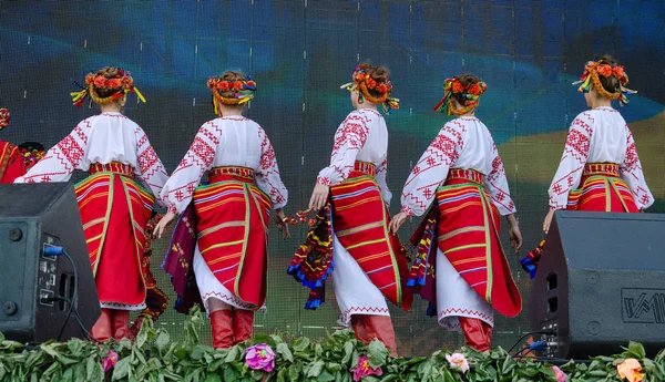 IX INTERNATIONAL CHARITABLE FESTIVAL OF CHILDREN'S YOUTH WORKSHOP "SUNNY KASHTANCHIK" — Stock Photo, Image