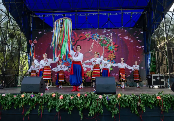 IX INTERNATIONAL CHARITABLE FESTIVAL OF CHILDREN'S YOUTH WORKSHOP "SUNNY KASHTANCHIK" — Stock Photo, Image