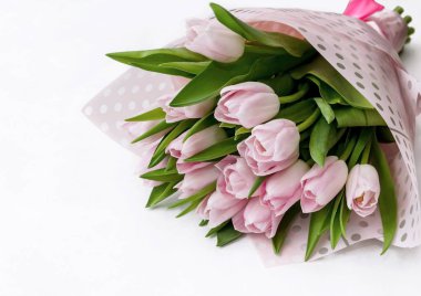 güzel bir buket pembe lale çiçekleri