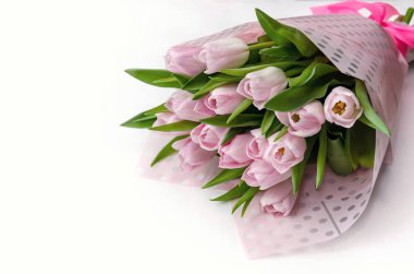 güzel bir buket pembe lale çiçekleri