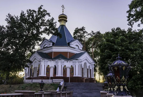 La construcción de la Iglesia Ortodoxa Cristiana de la Pasión del Señor —  Fotos de Stock