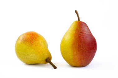 Armut meyvesi, kırmızı kenarlı sarı meyveler, yakın plan.