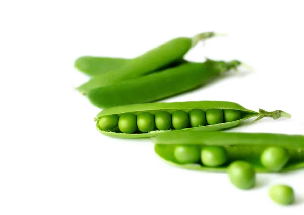 Groene Rijpe Erwten Groene Bonen Een Witte Achtergrond Vegetarisch Eten — Stockfoto