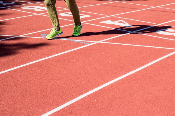Eğitim çalıştırmak için tüm hava şartlarında çalışan parça, turuncu ve beyaz şerit