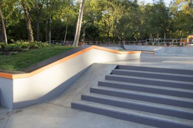 Boş beton skatepark plaza arka plan