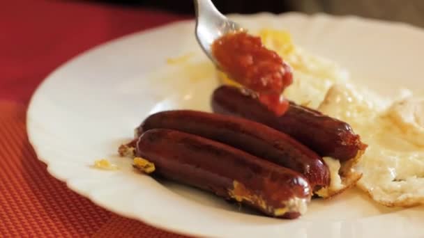 Desayuno Con Salchichas Huevos — Vídeos de Stock