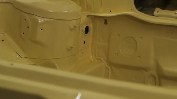 Cuerpo Del Coche Después Pintura Caja Pintura Fresca Carrocería Vieja — Vídeos de Stock