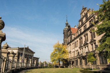 Tarihi buildingsin eski Alman mimari parçalar