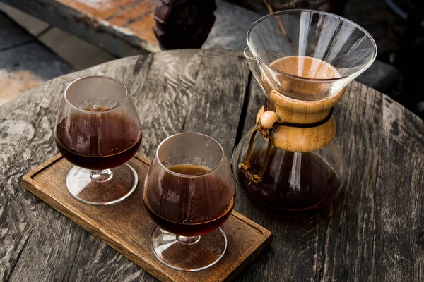 Filterkaffee Zubereiten Kaffeeaufbrühen Papierfiltern Großaufnahme — Stockfoto