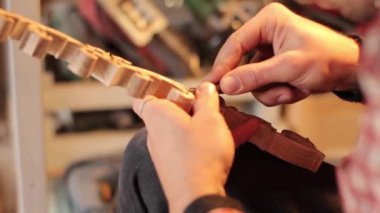 çalışma ahşap Carver'ın erkek ahşap atölyesinde çalışmak, yakın çekim