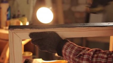 çalışma ahşap Carver'ın erkek ahşap atölyesinde çalışmak, yakın çekim