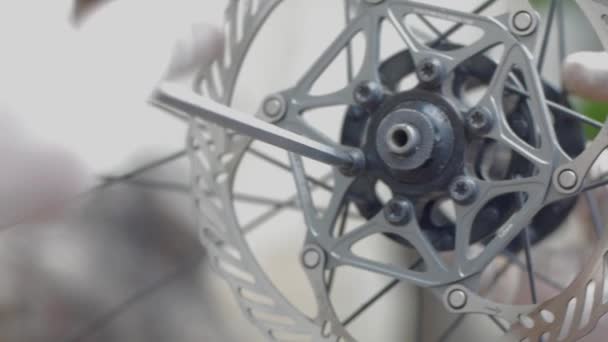 Proceso Reparación Limpieza Bicicletas Piezas Bicicleta Cerca Taller Bicicletas — Vídeos de Stock