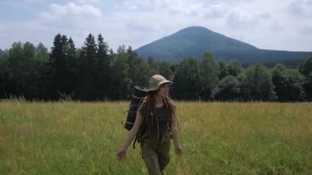 Young Woman Hiker Travel Mountains Alone Backpaker Traveler — Stock Video