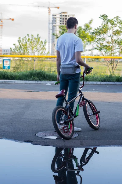 Young Male Bmx Bicycle Stand Alone Outdoors — 스톡 사진