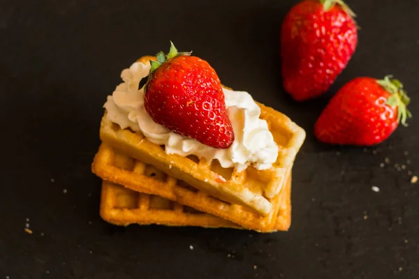 Close Belgian Waffles Strawberries Table — Stock Photo, Image