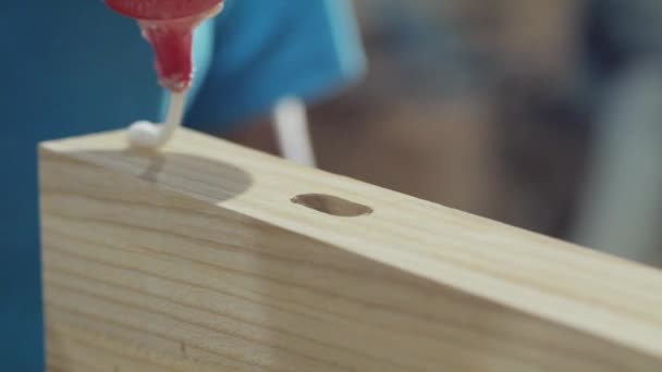 Rzemiosło Pracujące Drewnem Naturalnym Proces Produkcji Mebli Drewnianych — Wideo stockowe