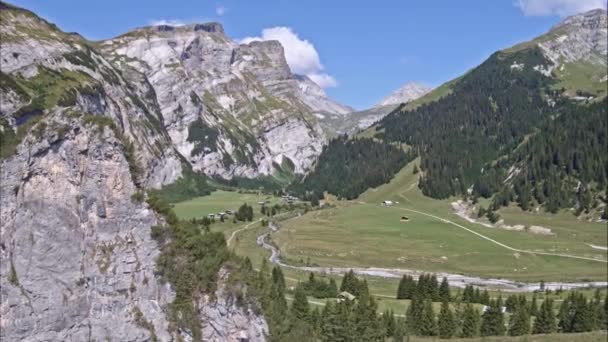 Amplia Vista Aérea Sobre Hermosos Senderos Valle Montaña Bargis Suiza — Vídeo de stock