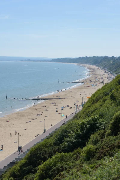 Bournemouth Beach'te ev bakıyorlar Sandbanks doğru
