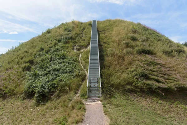 Castle Hill Thetford, Norfolk adımlarla