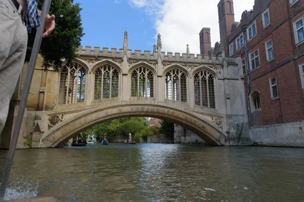 Brug Der Zuchten John College Cambridge Vanaf Punt Boot — Stockfoto