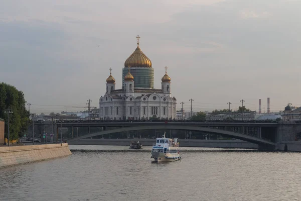 Katedrali, İsa'nın kurtarıcı Moskova Nehri görüntülendi