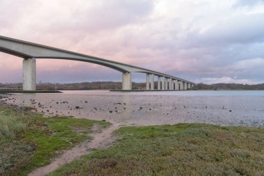 Ipswich güzel gökyüzü ile yakın Orwell köprü
