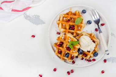 Ev yapımı kalın Belçika waffle