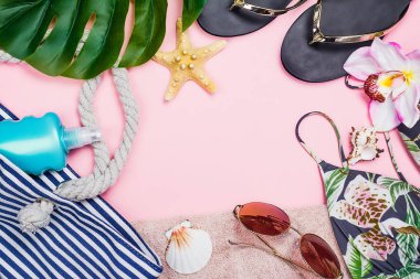 Kadının yaz plaj aksesuarları