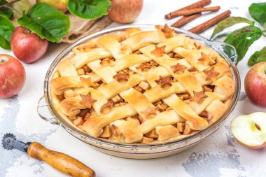 Elmalı kek için malzemeler