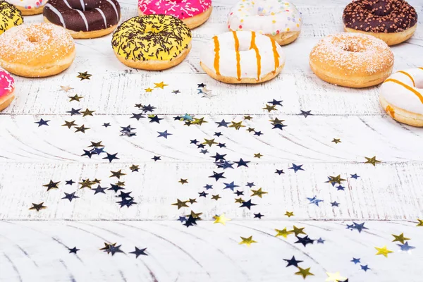 Mistura de donuts coloridos — Fotografia de Stock