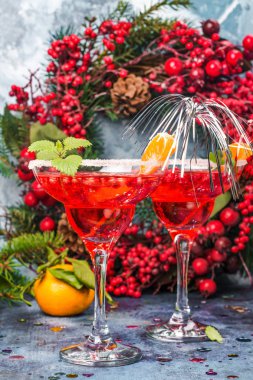 Pomegranage ve mandalina martini