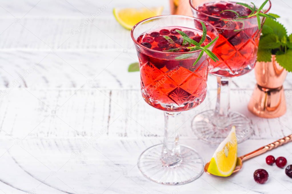 Cranberry cocktail with rosemary