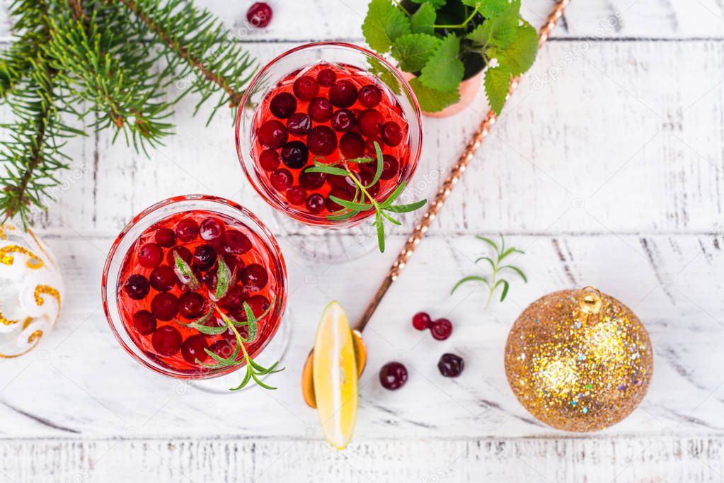 Cranberry cocktail with rosemary