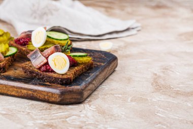 Hollandalı sandviç smorrebrod