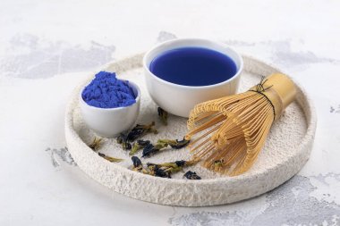 Mavi bezelye butterflly matcha çay